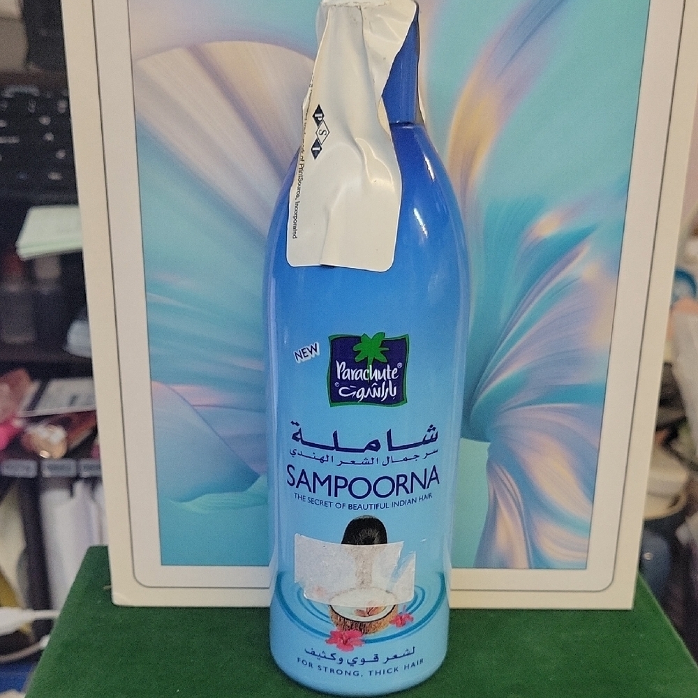 Parachute Sampoorna Shampoo For Strong Thick Hair 300ml New Bottle